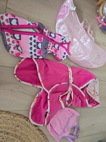 Poppenspullen baby kleding en accessoires  beschikbaar voor biedingen
