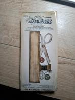 Tim Holtz on the edge mallen diverse soorten, Hobby en Vrije tijd, Kaarten | Zelf maken, Ophalen of Verzenden, Zo goed als nieuw