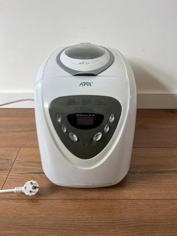 Broodbakmachine AFK met uitneembare bak en incl boekje beschikbaar voor biedingen
