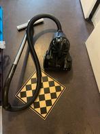 Krachtige Cyclonic Force Stofzuiger - 700W, Witgoed en Apparatuur, Ophalen, Stofzuiger, Zo goed als nieuw, Minder dan 1200 watt