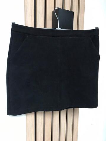 Zwarte korte rok Vero Moda maat L stretch suedine zwart