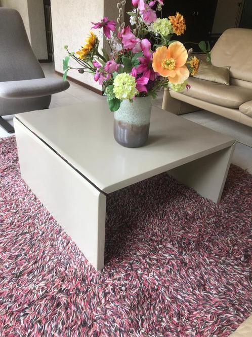 Vintage grote vierkante massieve beige salontafel, Huis en Inrichting, Tafels | Salontafels, Gebruikt, Minder dan 50 cm, 50 tot 100 cm