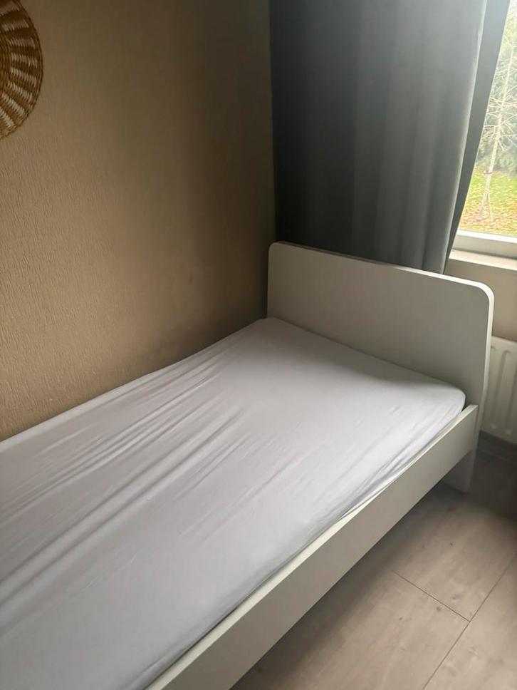 Askvoll eenpersoonsbed, gebruikt maar zeer goede staat, Huis en Inrichting, Slaapkamer | Slaapbanken, Zo goed als nieuw, 90 cm