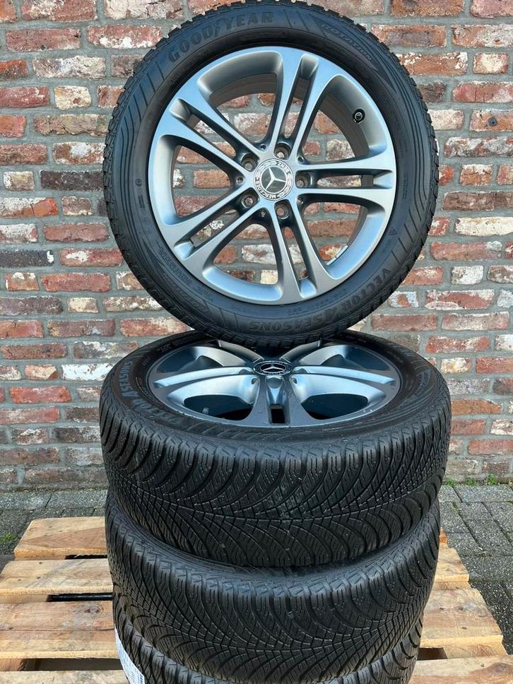 Mercedes Benz A orginele velgen met all season banden, Auto-onderdelen, Banden en Velgen, Banden en Velgen, All Season, 17 inch