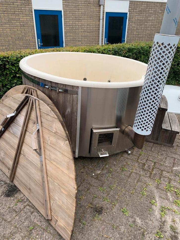 Gebruikte / hottub 2e hands / nieuw / 30 stuks leverbaar, Tuin en Terras, Bubbelbaden en Hottubs, Nieuw, Ophalen