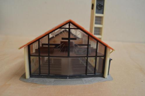 Faller 235 moderne kerk, HO, gebruikt, Hobby en Vrije tijd, Modeltreinen | H0, Gebruikt, Brug, Tunnel of Gebouw, Ophalen of Verzenden