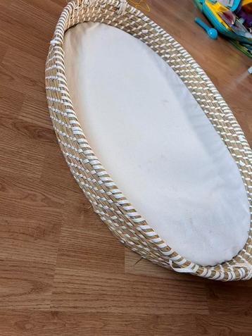 Rieten verschoonmand beschikbaar voor biedingen