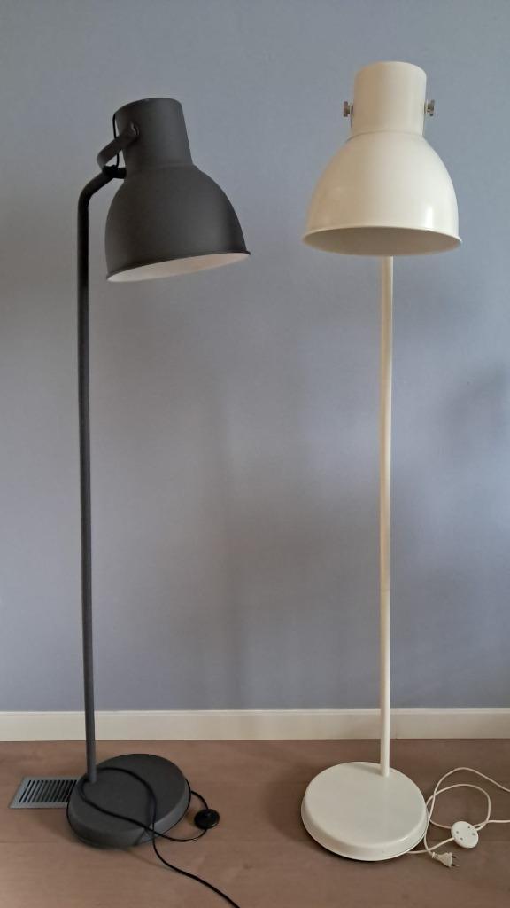 Vloerlamp - alleen nog de witte is te koop, Huis en Inrichting, Lampen | Vloerlampen, Gebruikt, 150 tot 200 cm, Metaal, Ophalen