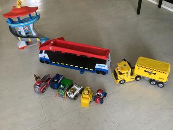Super grote paw patrol set! Bus uitkijktoren big truck auto beschikbaar voor biedingen