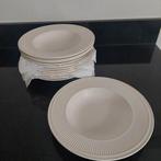 12 Wedgwood diepe borden Windsor, Verzenden