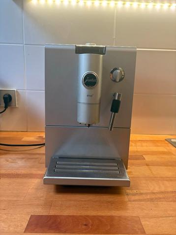 Jura Ena 5 Espressomachine rood beschikbaar voor biedingen