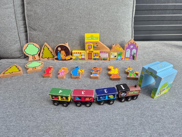 Sesamstraat trein speel blokken, Kinderen en Baby's, Speelgoed | Houten speelgoed, Gebruikt, Overige typen, Ophalen of Verzenden