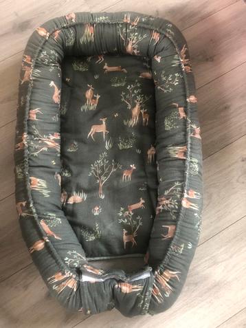 Baby nestje mamaloes  beschikbaar voor biedingen