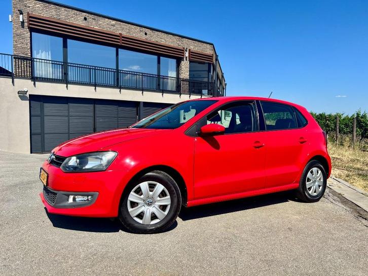 Volkswagen Polo 1.2 51KW 2013 Rood, Auto's, Volkswagen, Particulier, Polo, ABS, Airbags, Airconditioning, Isofix, LED verlichting