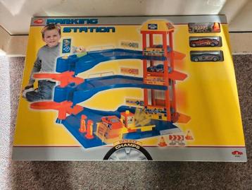 Parkeergarage met Accessoires - Nieuw in Verpakking beschikbaar voor biedingen