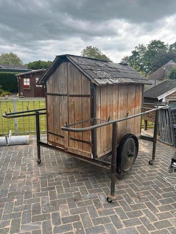 Ouderwetse Melkmachine/kippenhok te koop!  beschikbaar voor biedingen