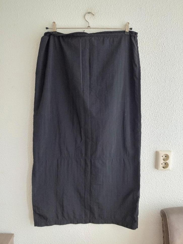 Rok onderkniel.99cm Pescara M elast.taille zwart 2xGedragen., Kleding | Dames, Rokken, Zo goed als nieuw, Maat 38/40 (M), Zwart