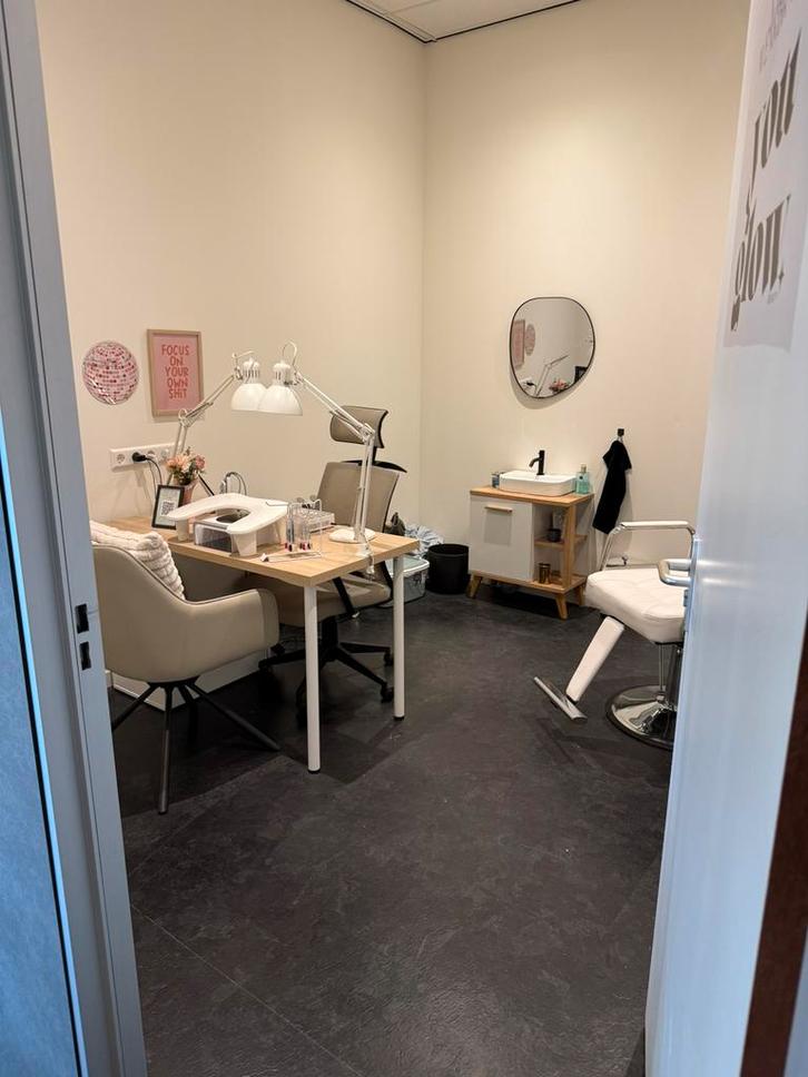 Salon ruimte te huur naaldwijk, Huizen en Kamers, Kamers te huur