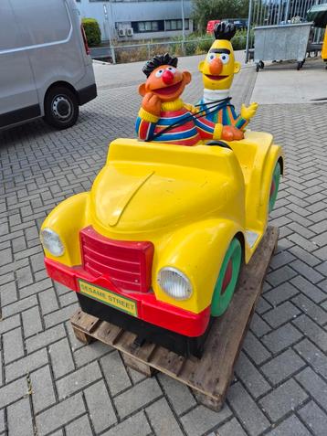 Kiddie ride Bert en Ernie beschikbaar voor biedingen