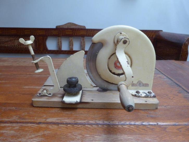 Antieke snijmachine, la royale – la meilleure, Antiek en Kunst, Antiek | Keukenbenodigdheden, Ophalen of Verzenden