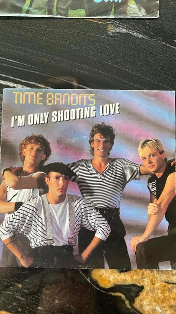Time Bandits: I Am Only Shooting Love, OnlyLoversWillSurvive beschikbaar voor biedingen
