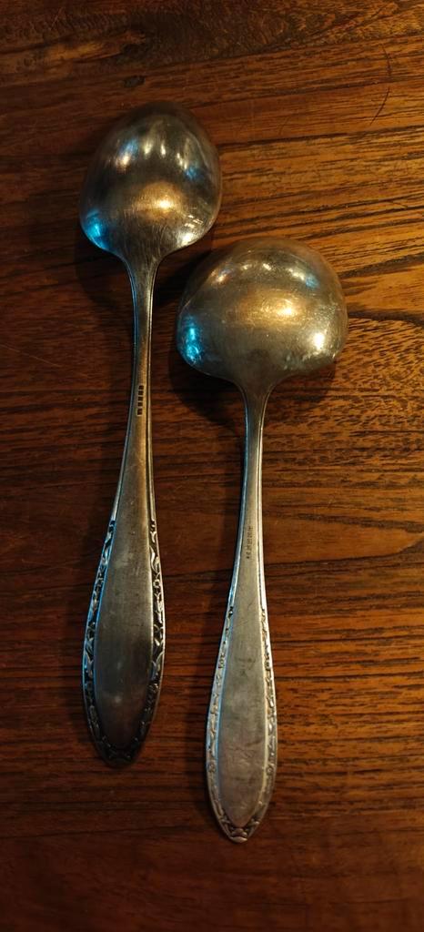 Twee verzilverde opscheplepels, Antiek en Kunst, Antiek | Bestek, Ophalen of Verzenden
