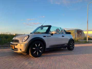Mini 1.6 16V Cooper Cabrio 2008 Wit weinig km nu 4299 euro beschikbaar voor biedingen