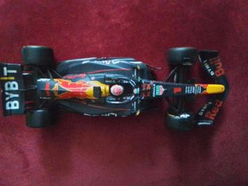 Red Bull   racing Max Verstappen 2022 RB18  1/24 beschikbaar voor biedingen