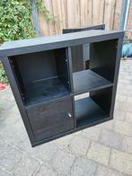 Ikea kallax kast 4 vakken en deur, Huis en Inrichting, Kasten | Wandmeubels, Ophalen, Gebruikt, Minder dan 150 cm, Minder dan 100 cm