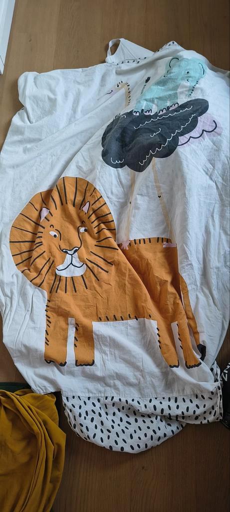 Beddengoed pakket: overtrek, hoeslaken, en slaaptunnel, Kinderen en Baby's, Kinderkamer | Beddengoed, Zo goed als nieuw, Dekbedovertrek