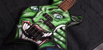 BC RICH, BASS, CUSTOM PAINT JOKER beschikbaar voor biedingen