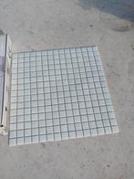 Glas mozaiek tegels dozen witgrijs en zwart gemeleerd 24 m2., Doe-het-zelf en Verbouw, Metalen, Ophalen, Nieuw
