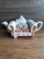 Hoe leuk kan een Theepot zijn
Een bankje met een hondje, Ophalen of Verzenden, Zo goed als nieuw, Dier