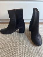 Selected Femme leren en suede enkellaarsjes 40, Kleding | Dames, Schoenen, Blauw, Ophalen of Verzenden, Zo goed als nieuw, Lage of Enkellaarzen