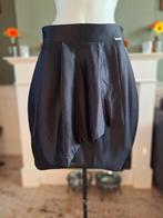 Rinascimento zwart tulp rok L / 40 gratis verzenden in NL, Kleding | Dames, Rokken, Maat 38/40 (M), Verzenden, Zwart, Rinascimento