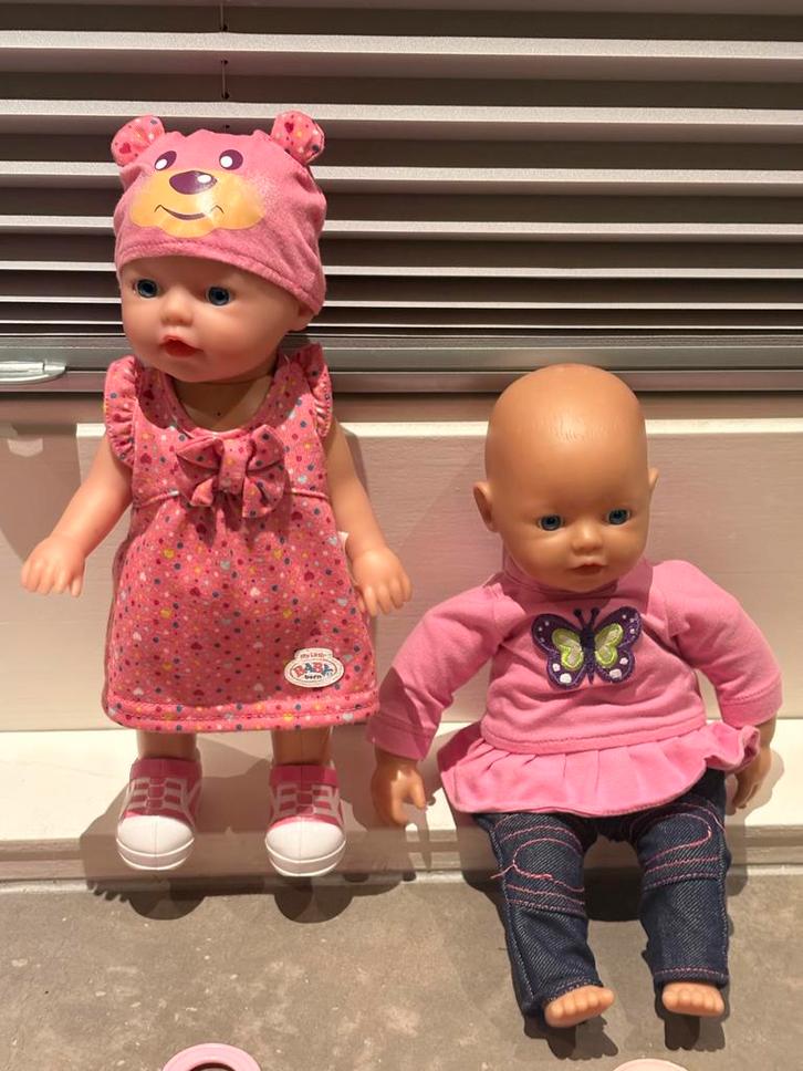 2x First Baby Born poppen (30cm) + 4 setjes kleding, Kinderen en Baby's, Speelgoed | Poppen, Gebruikt, Babypop, Ophalen of Verzenden