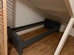 Grijs bed hout met bedframe jongens bed met lattenbodem, Huis en Inrichting, Slaapkamer | Bedden, Ophalen, 90 cm, Eenpersoons