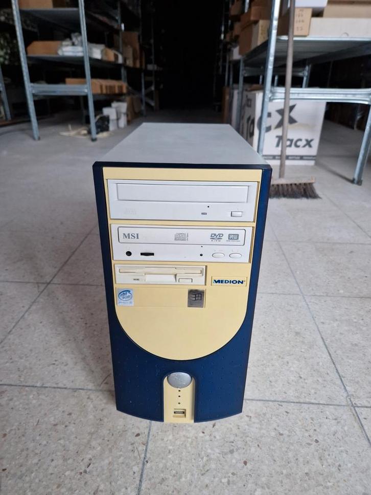 Medion Pentium 3 800Mhz Windows 98 PC, Computers en Software, Desktop Pc's, Gebruikt, Minder dan 2 Ghz, HDD, Minder dan 4 GB, Gaming