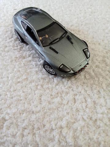 Aston Martin V12 vanquish  beschikbaar voor biedingen