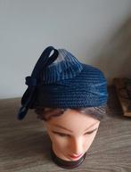 Blauw dopje met opmaak, Kleding | Dames, Hoeden en Petten, Ophalen of Verzenden, Gedragen