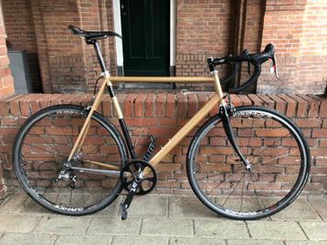 FRAME staal NOS  beschikbaar voor biedingen