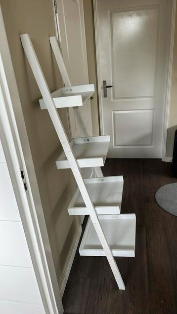 Houten Decoratie Trap Wandplank beschikbaar voor biedingen