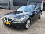 BMW 5 Serie Touring 523i Business Line Automaat 18'' L.M.V N, Auto's, BMW, Automaat, 2497 cc, Zwart, Grijs