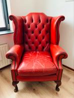 Prachtig rode oorfauteuil Chesterfield, Huis en Inrichting, Fauteuils, Ophalen, Zo goed als nieuw