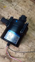 Krachtige compacte waterpompjes 24V, Ophalen of Verzenden, Zo goed als nieuw, Motor en Techniek