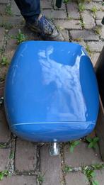 Retro stortbak toilet blauw, Doe-het-zelf en Verbouw, Sanitair, Ophalen, Gebruikt, Steen, Toilet