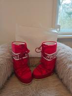 Nieuwe rode Moon Boot snowboots maat 35-38, Kleding | Dames, Schoenen, Ophalen of Verzenden