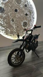 Deze mini-motor is gloednieuw., Fietsen en Brommers, Minibikes, Midibikes en Pitbikes, Ophalen of Verzenden, Zo goed als nieuw