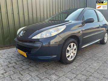 Peugeot 206 + 1.1 XR NIEUWE APK ! beschikbaar voor biedingen