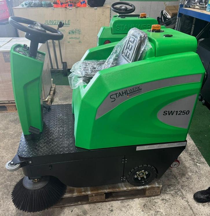 Stahlwerk SW1250 veegmachine, Doe-het-zelf en Verbouw, Reinigingsmachines, Zo goed als nieuw, Ophalen